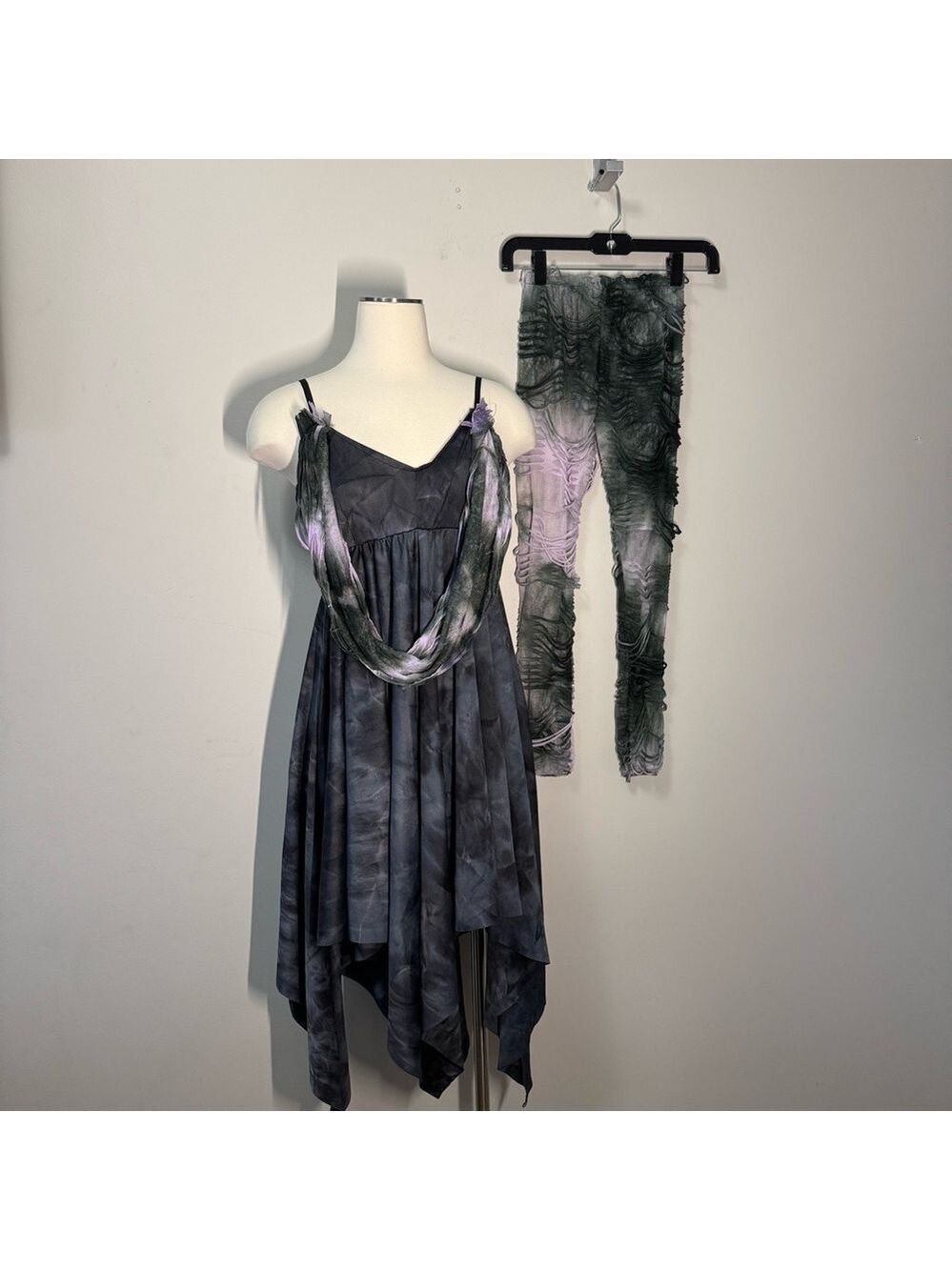 Women's Night Zombie 2 Piece Costume Size M ( 8-10) - Picture 2 of 9